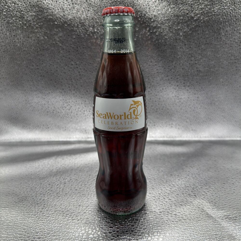 2014 Seaworld Celebration Sea Of Surprises 8 Fl Oz Coca Cola Bottle